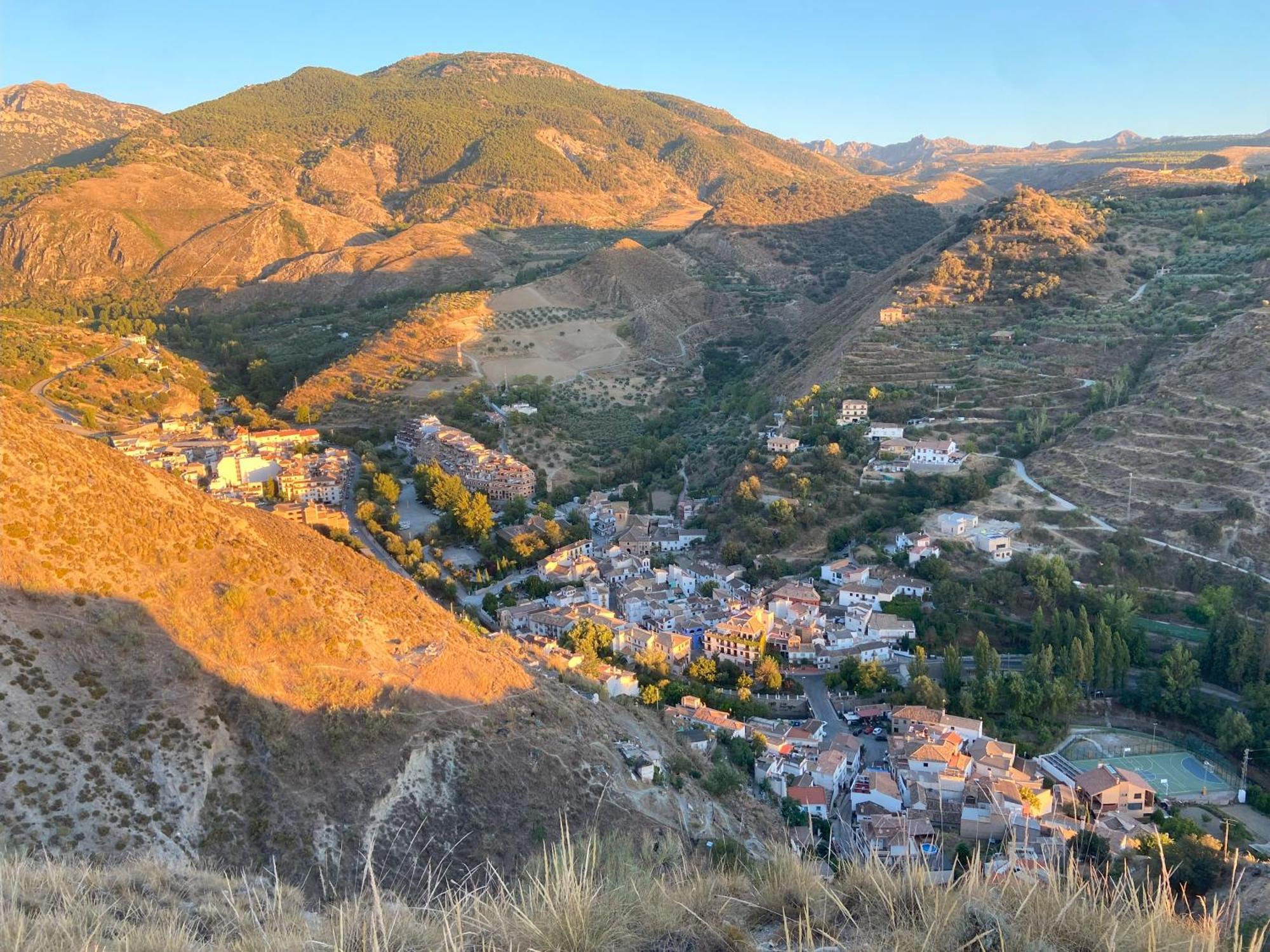 Increible Atico Centro Monachil Apartment ภายนอก รูปภาพ